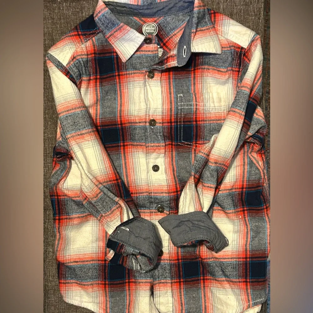 Button down flannel - Picture 1 of 2